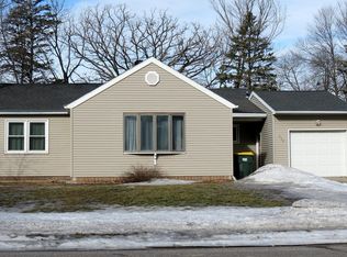 520 S 9th St, Bird Island, MN 55310