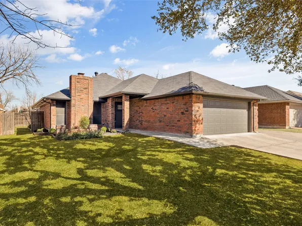 7417 Sean Dr, North Richland Hills, TX 76182