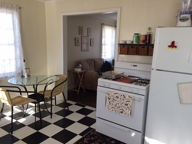 2nd image of 10141 Dora St