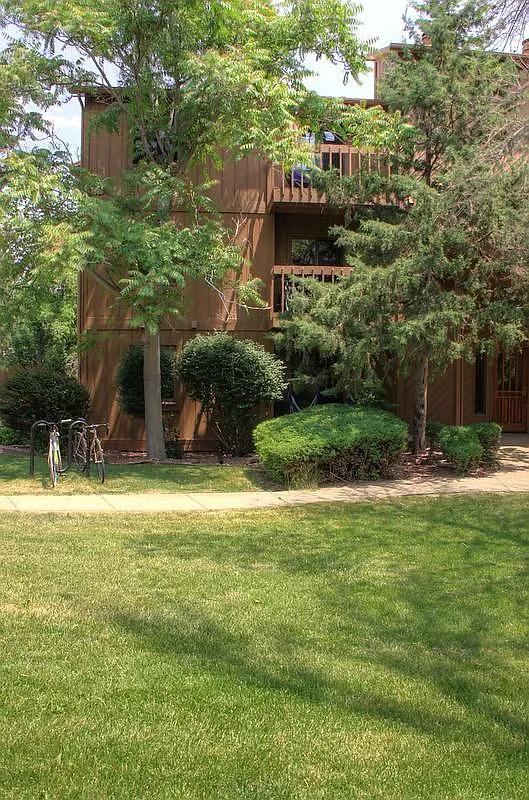 Building Photo - 2930 Shadow Creek Dr #105
