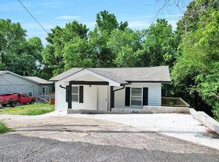 185 Orchard Ave, Rossville, GA 30741