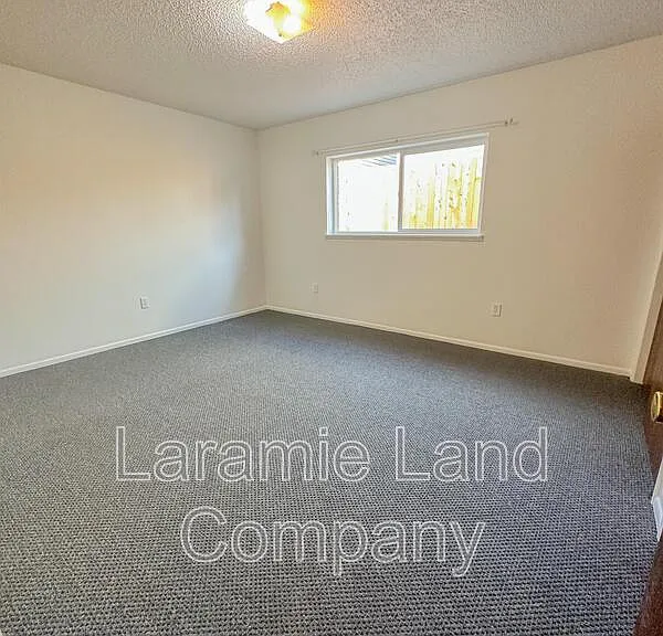 1115 Downey St #D — Photo 6