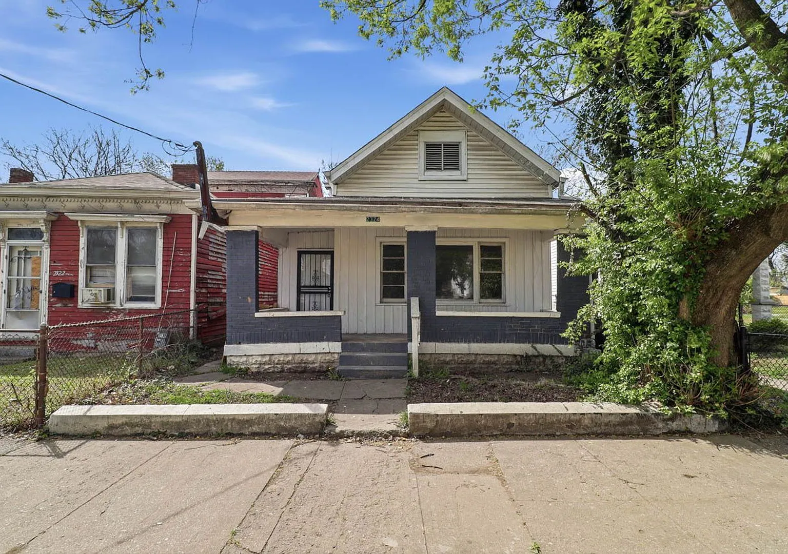 Freshly Renovated 4 Bedroom Home — Photo 1