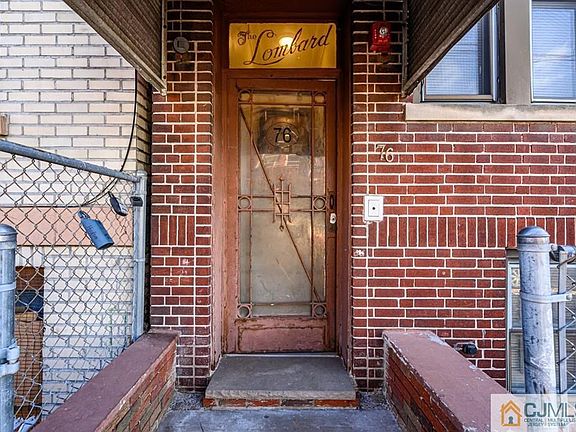2nd image of 76 Romaine Ave