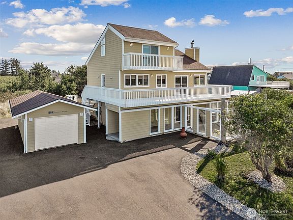 4th image of 898 S Sand Dune Avenue SW