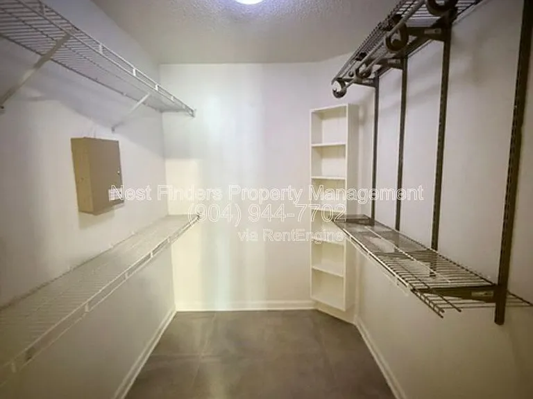 1695 Evans Dr S — Photo 17