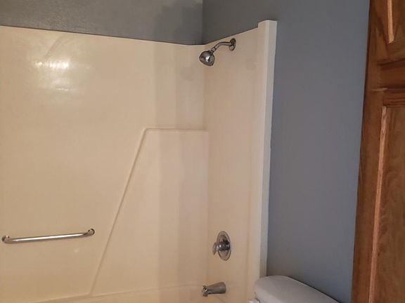 5th image of 1414 Highland Ave APT 2
