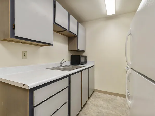 Dry Creek Apartments