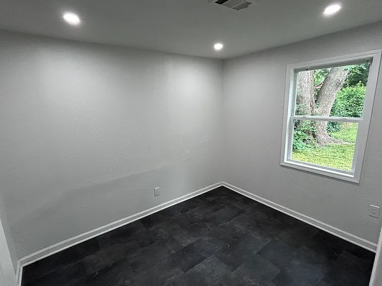 5213 Locust Ave — Photo 10