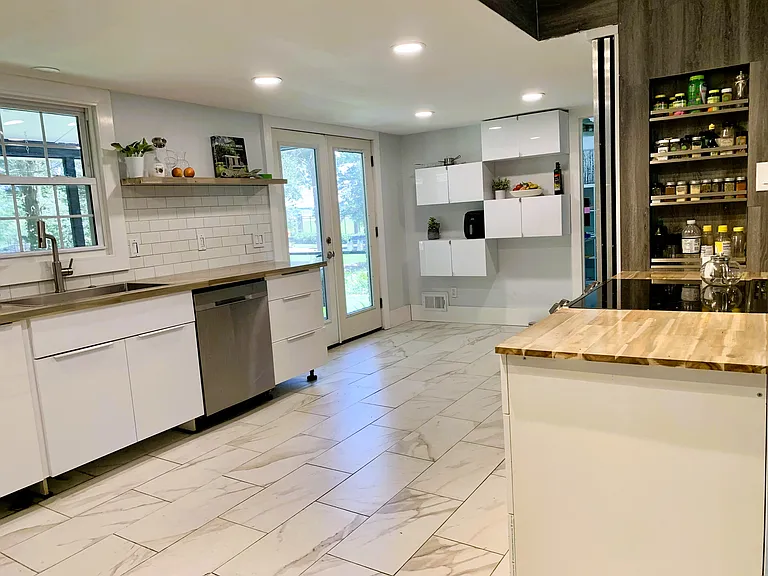 Windwood Dr — Photo 6