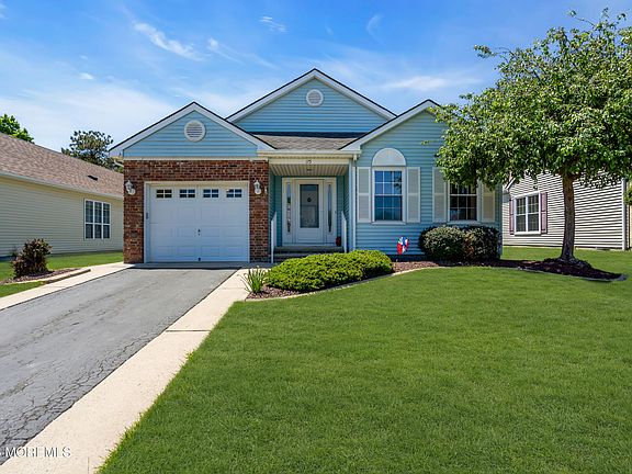 4th image of 175 Prince Charles Drive