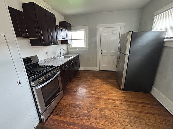3rd image of 633 E Barbee Ave APT 2