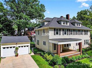2205 Briarwood Rd, Cleveland Heights, OH