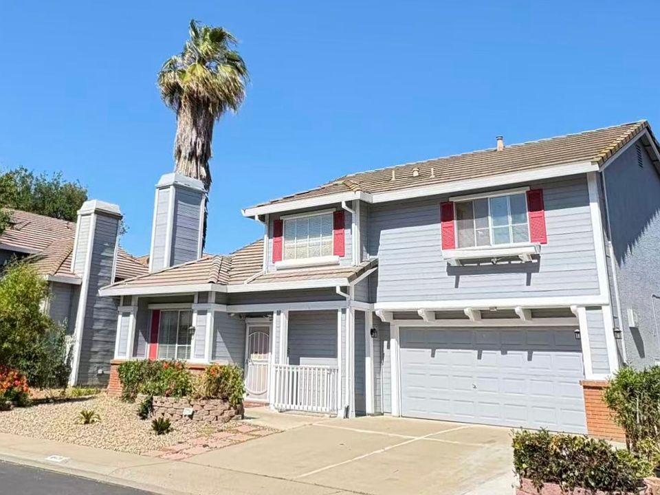 1st image of 9425 Fox Den Ct