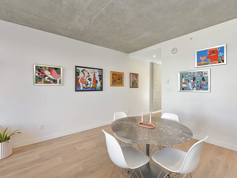 1097 View St — Photo 38