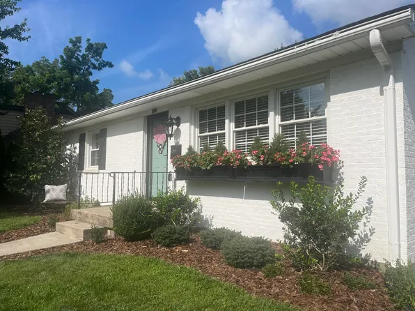 2405 Topeka Rd, Lexington, KY 40503