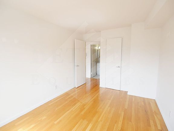 5th image of 245 E 84th St APT 11B