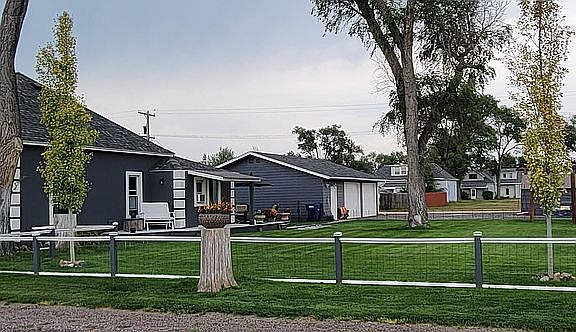 2nd image of 311 W 1st Ave
