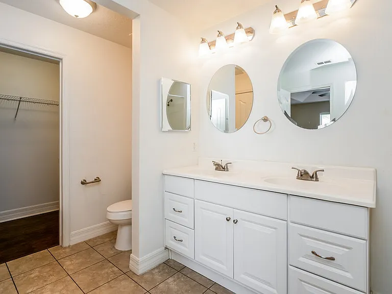 4505 Barbados Loop — Photo 10