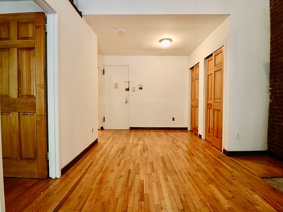 4th image of 116 W 73rd St APT 1a