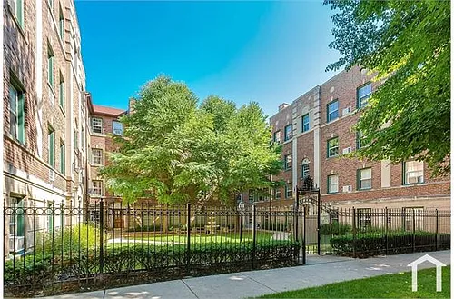 1810 W Chase Ave Photo 1