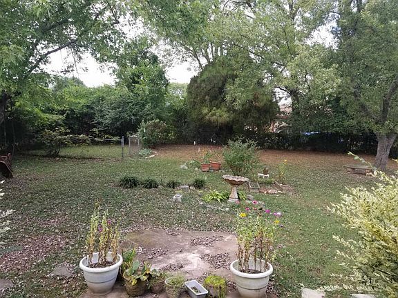 3rd image of 712 Vanderhorst Dr
