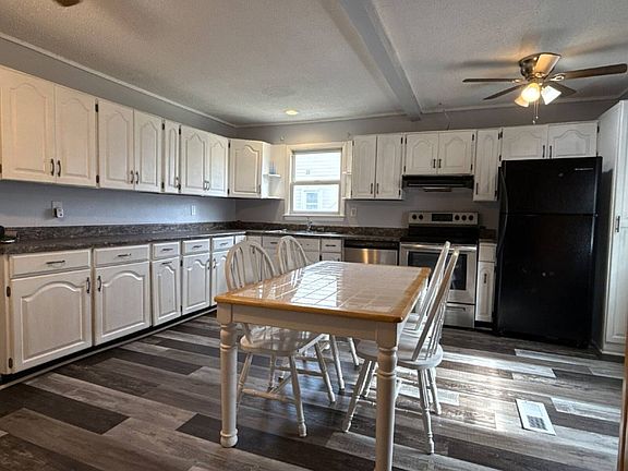 3rd image of 4005 Cypress Ave SW