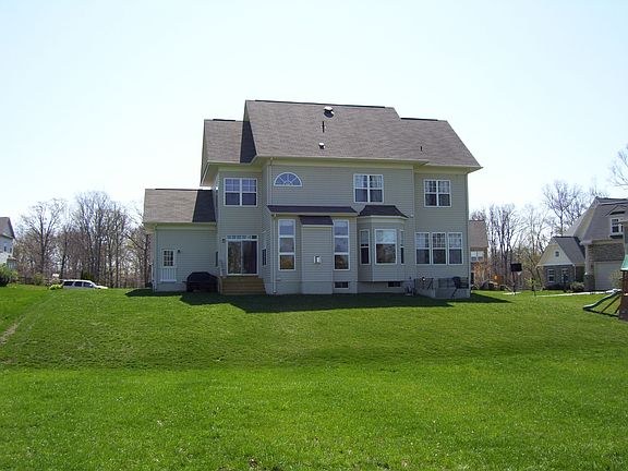 3rd image of 4182 Cray Dr