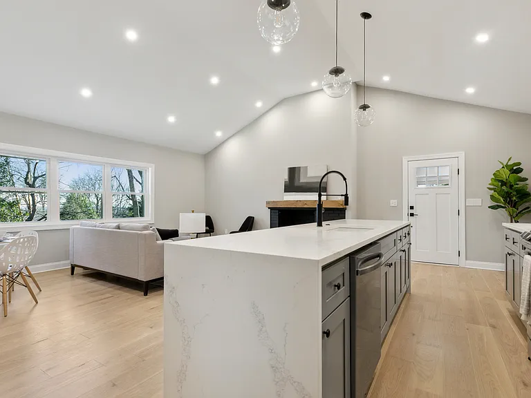 405 Meadowhurst Ln — Photo 14