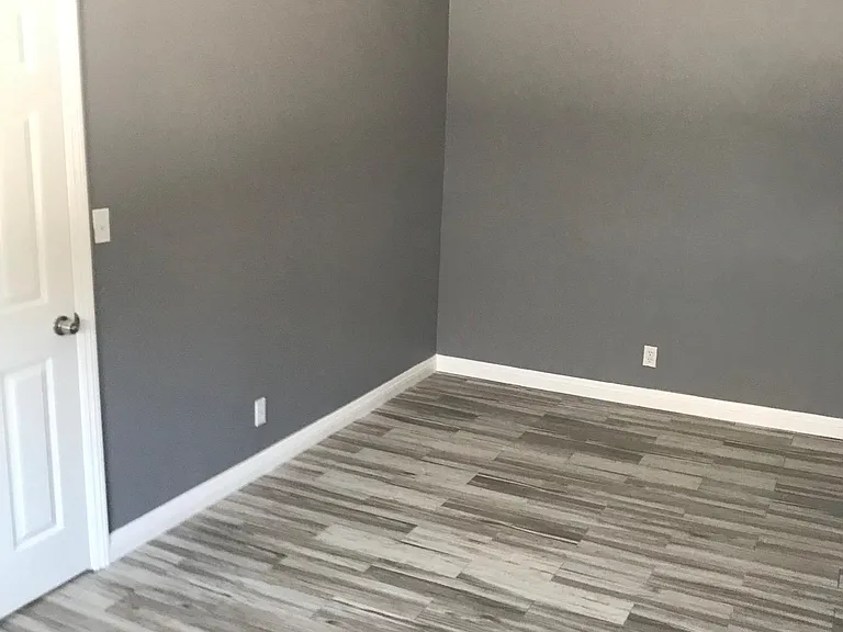 1042 S Rowan Ave #A — Photo 12
