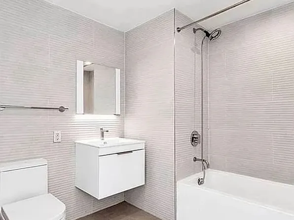 531 West 159th Street image 4 of 7