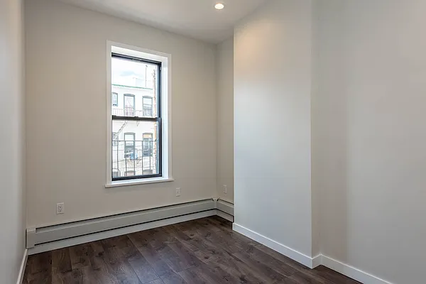 Rented by Nooklyn NYC LLC | media 8