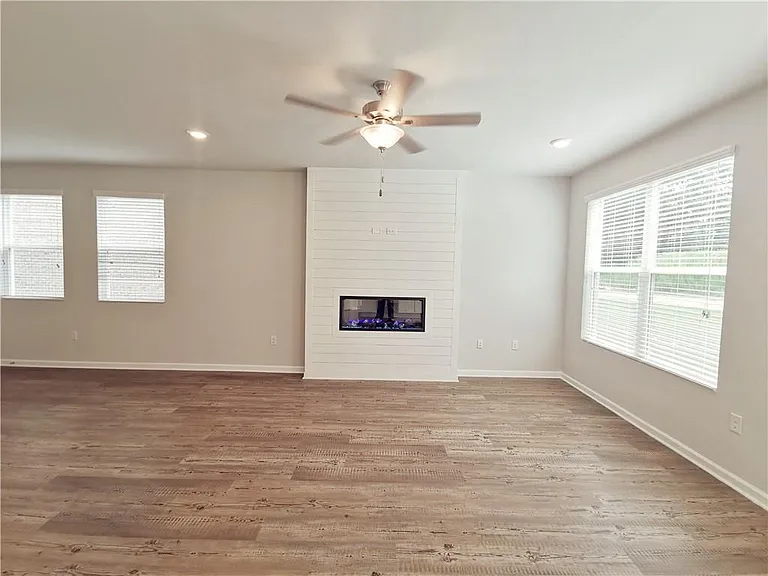 154 Green Love Ln — Photo 5