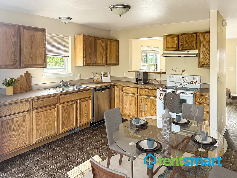 3 bed, 1.5 bath, 1400 sqft, $1,995 — Photo 3