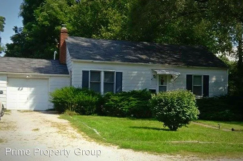 1514 W Green St photo 1