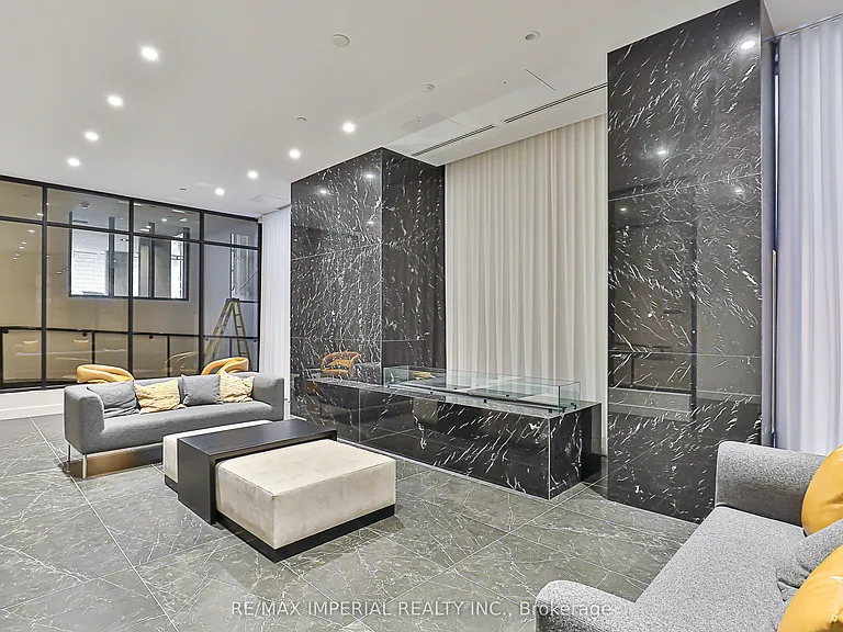 308 Jarvis St #305 — Photo 37