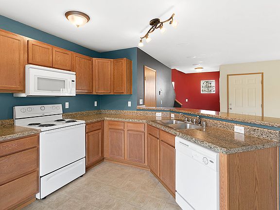 5th image of 33716 SE Gove St