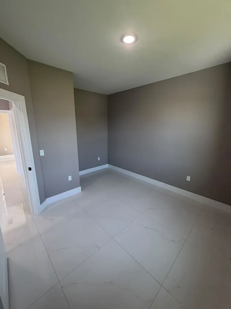 3 bed, 1600 sqft, $1,800 — Photo 2