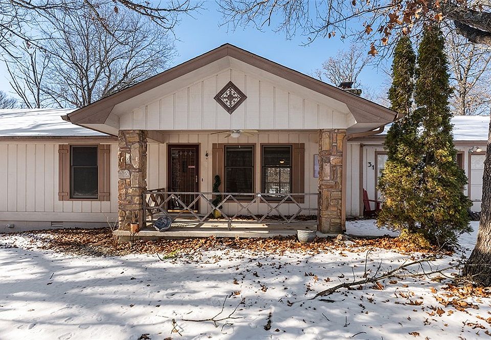 1st image of 31 Churchill Dr