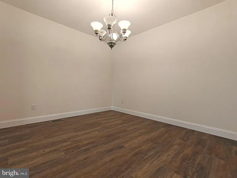 104 Coventry Way — Photo 4