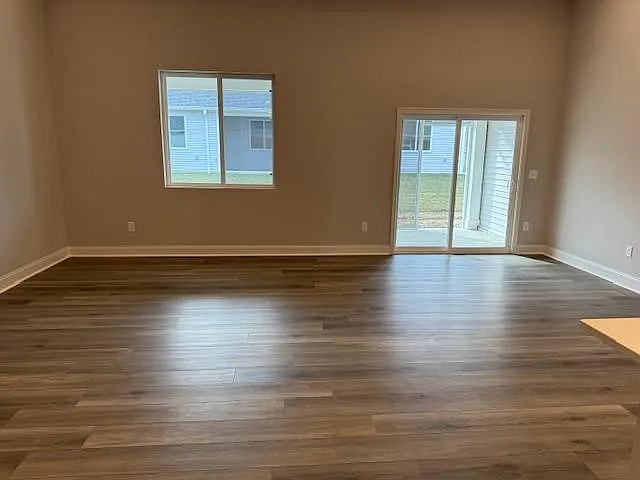 Mustang Cir — Photo 6