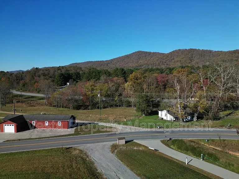 588 Ray Hill Rd #A — Photo 55