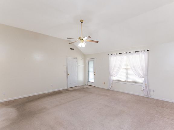 5th image of 8007 Lomond Dr