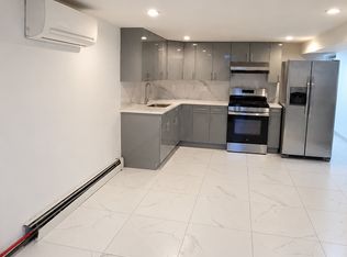 6092 67th Ave, Ridgewood, NY 11385