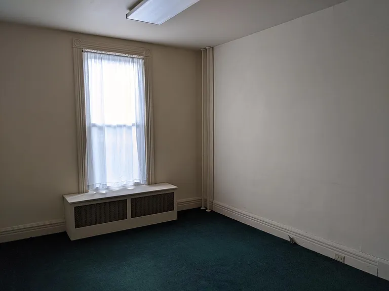 412 Main St — Photo 13