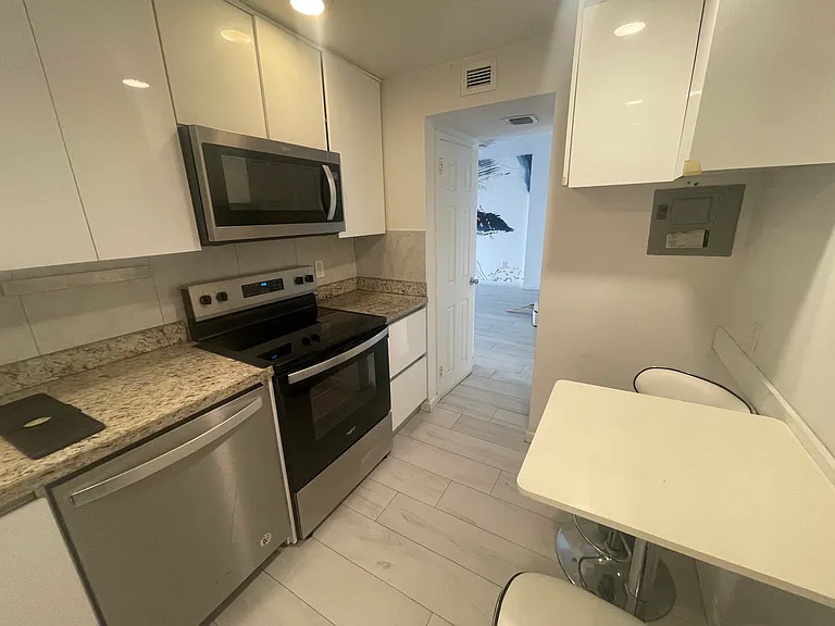 6969 Collins Ave #903 — Photo 16