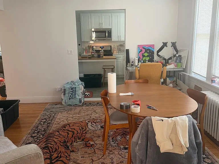 36 Courter Ave #1A — Photo 2