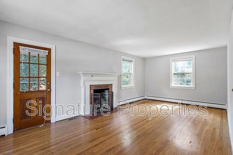 2 bed, 1.5 bath, 1770 sqft, $2,400 — Photo 4