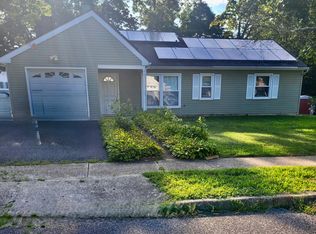 1 Chestnut Way Cir, Barnegat, NJ 08005
