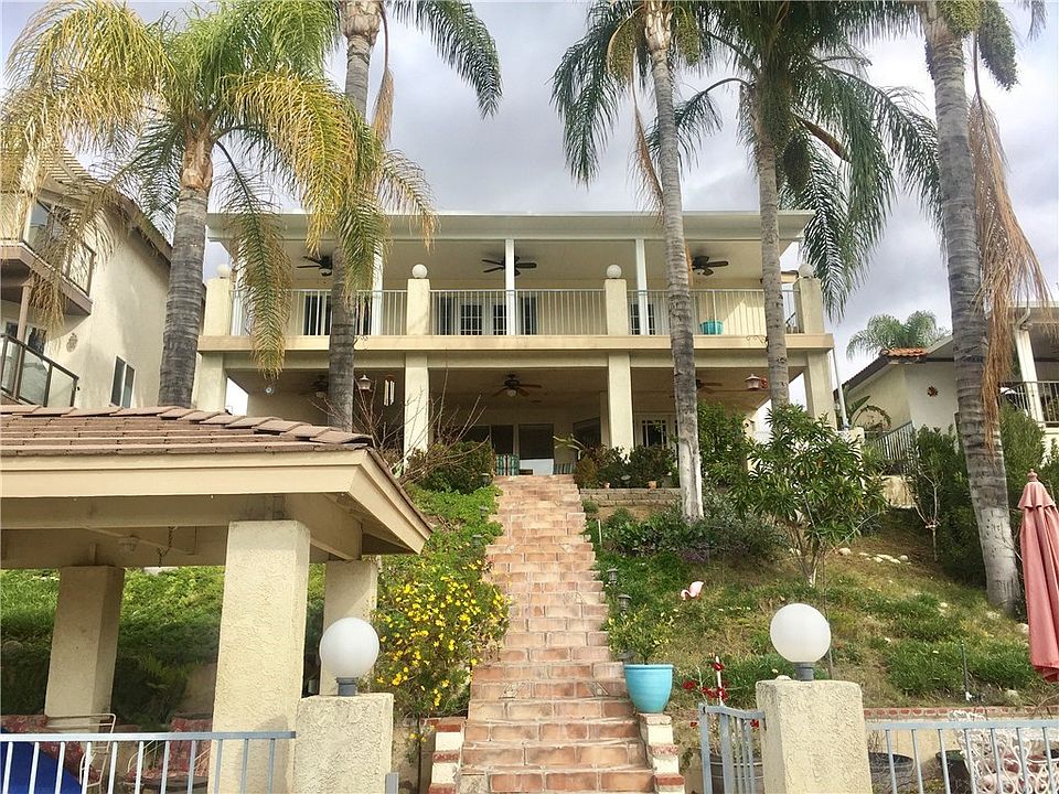 1st image of 24215 Canyon Lake Dr N